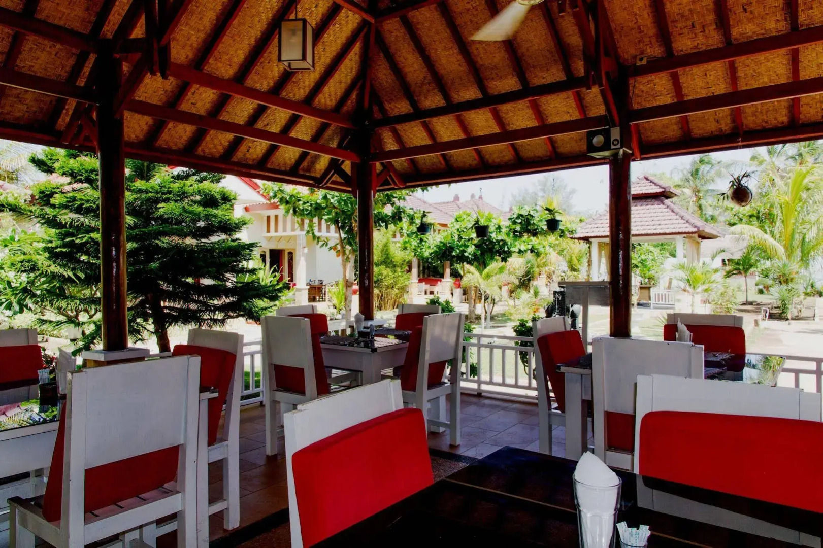 Tropical Hideaways Resort