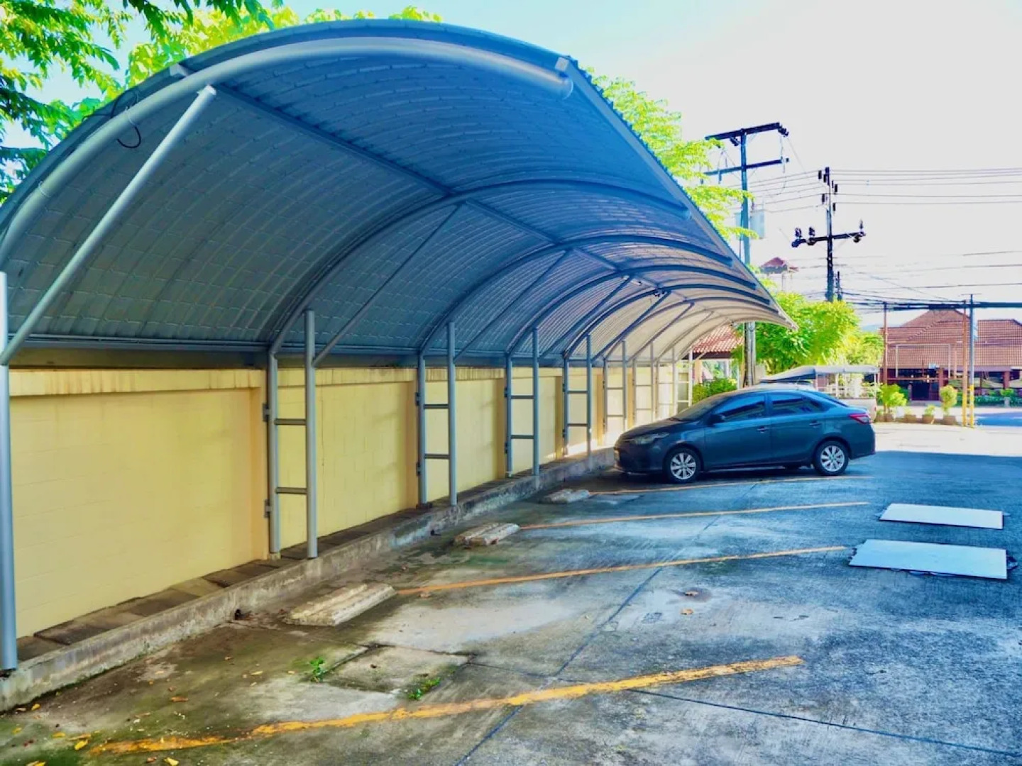 Orm Thong Apartments