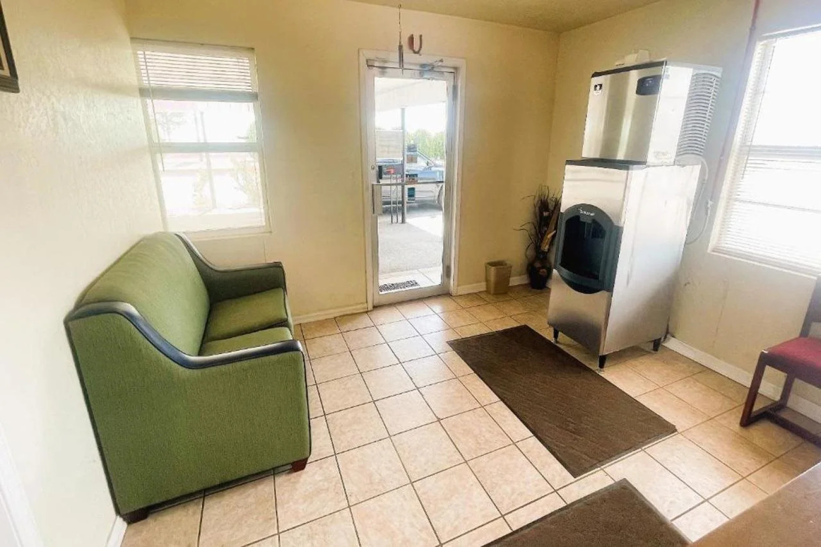 OYO Hotel Waurika OK US-70 near Wichita Falls