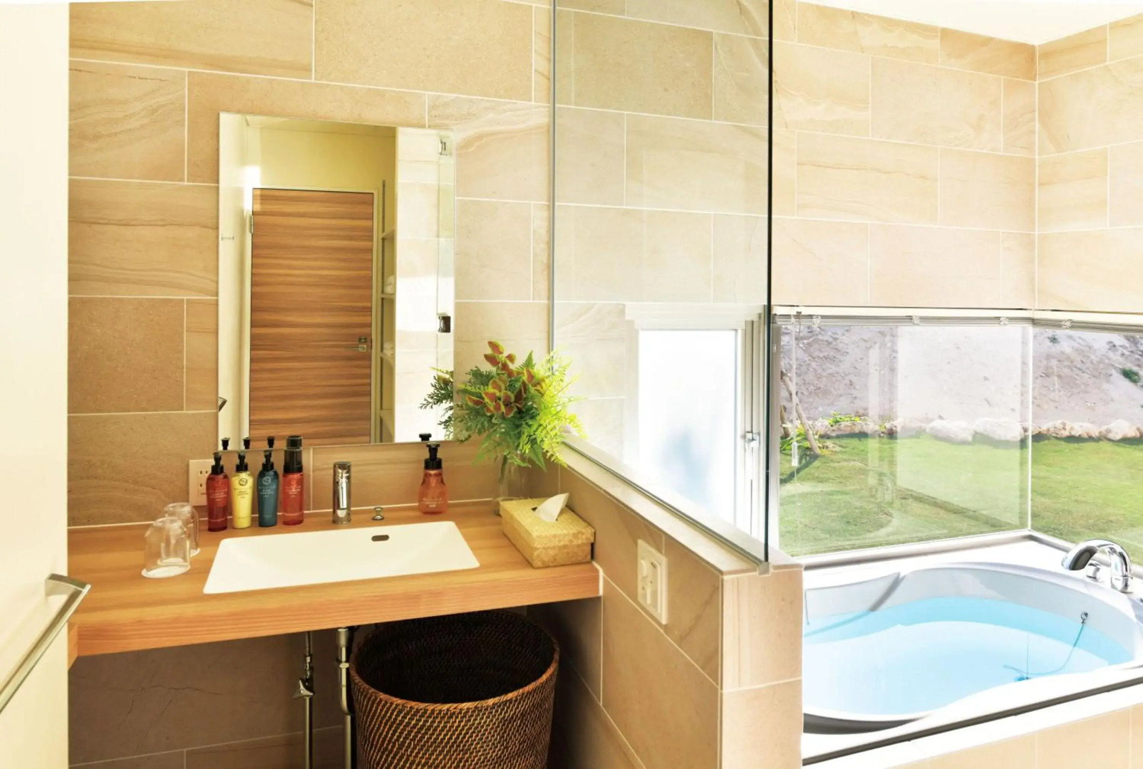 Feliz Villa Suite Irabujima Sawada