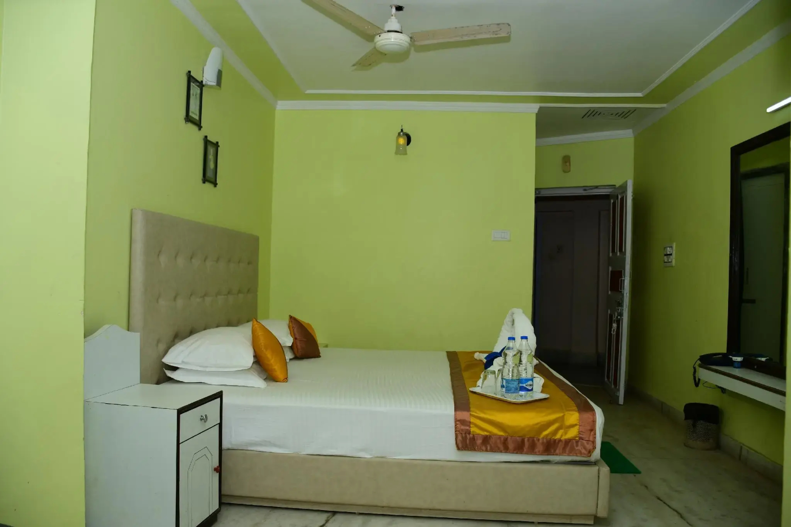 Hotel Dolphin