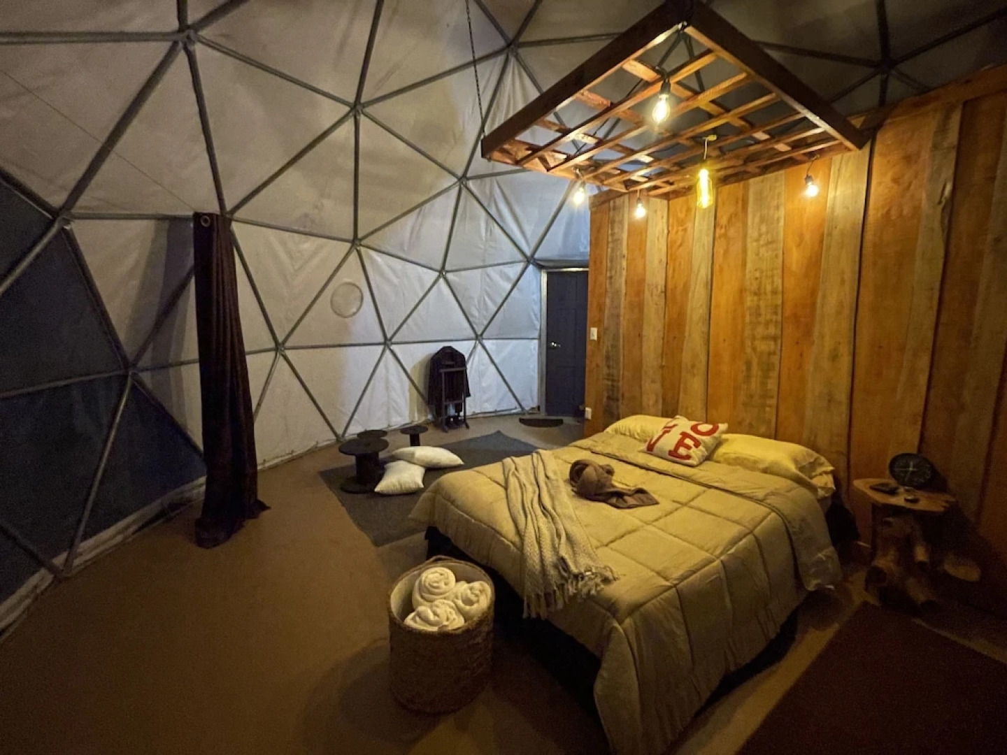 Poas Volcano Observatory Lodge & Glamping