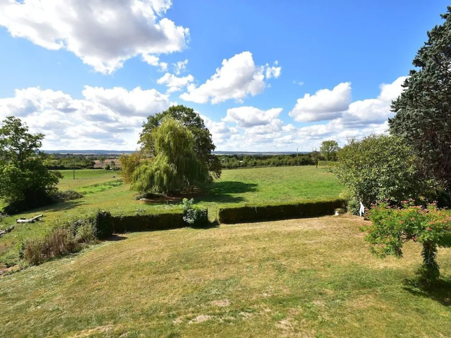 Cozy Mansion in Montreuil-la-cambe With Garden