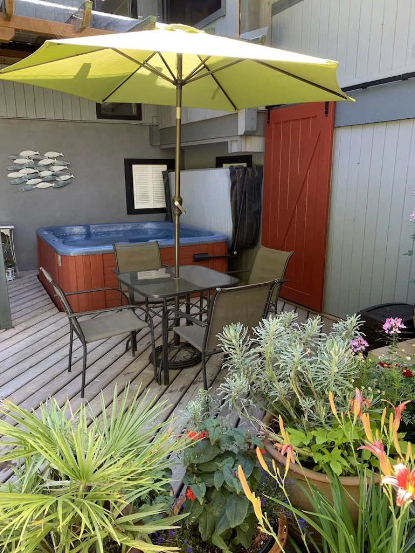 Salt Spring Carriage House B&B