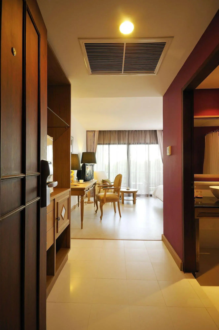 The StandardX Bangkok Phra Arthit