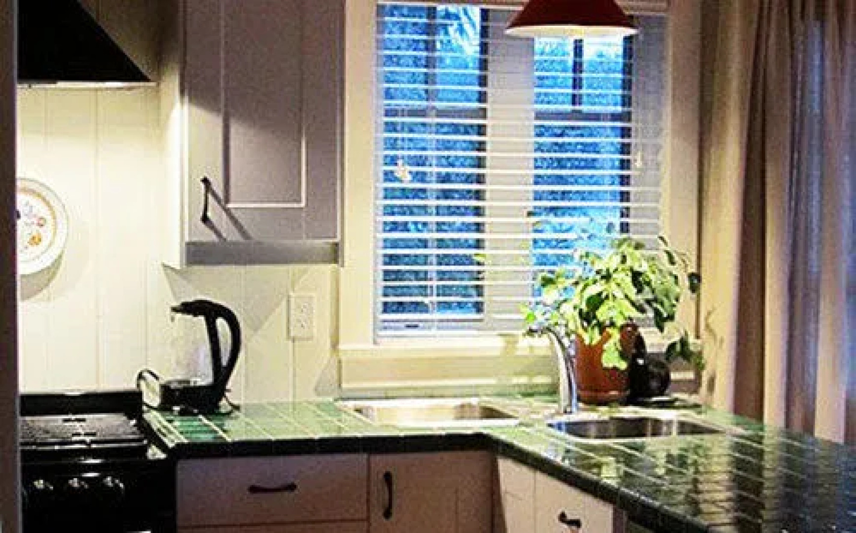 Stillwater Beach House Bed & Breakfast