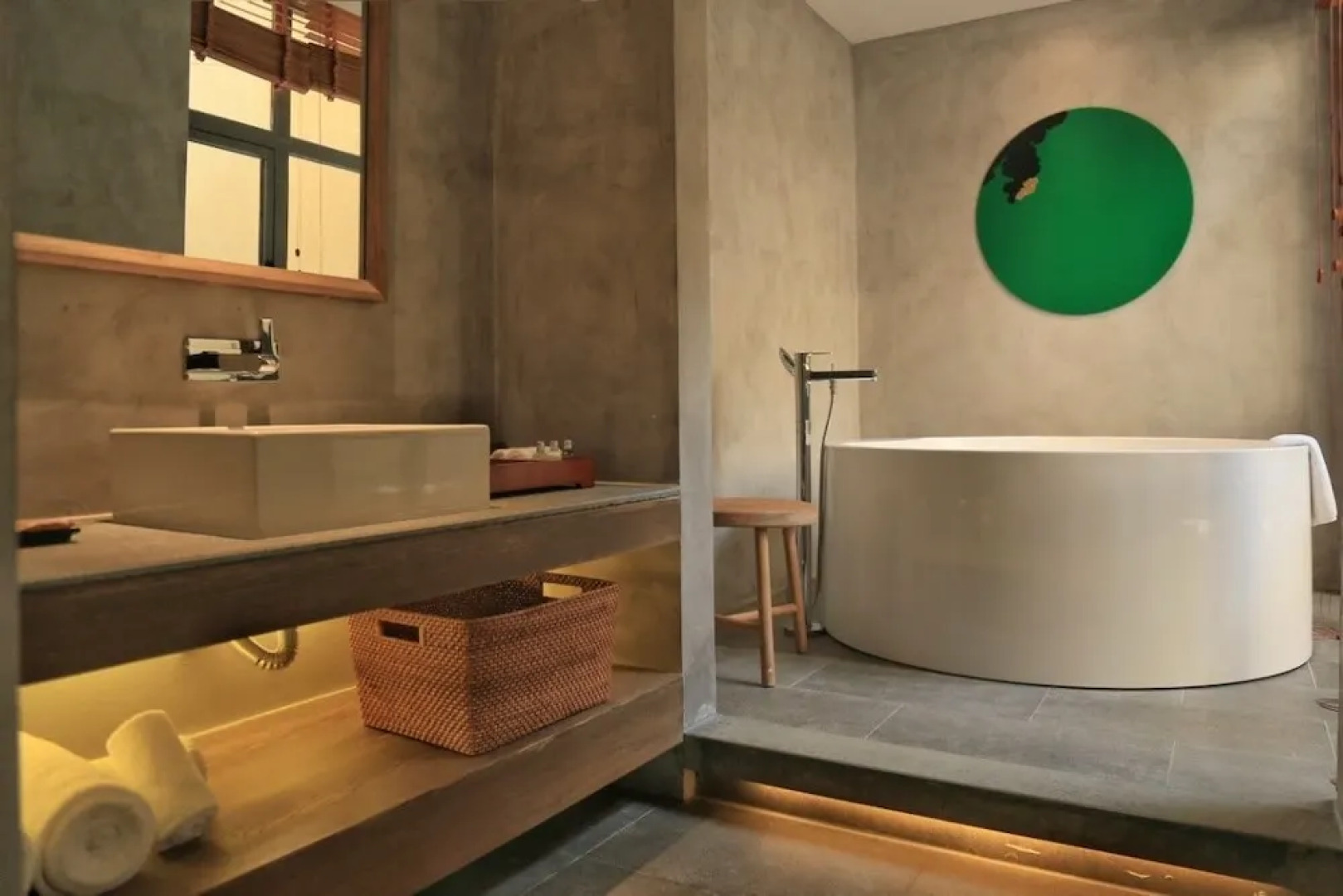 Maritime Seclusive Life·Perfume Bay