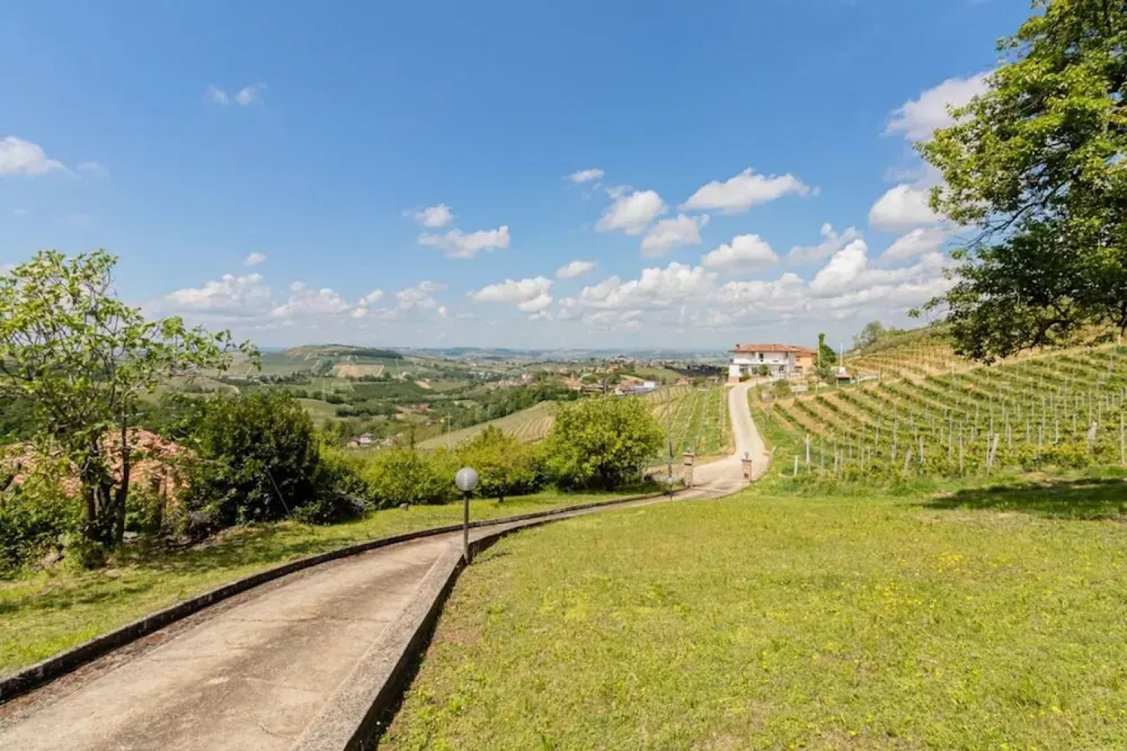 Panorama Villa Nestled Among the Vineyards Langhe