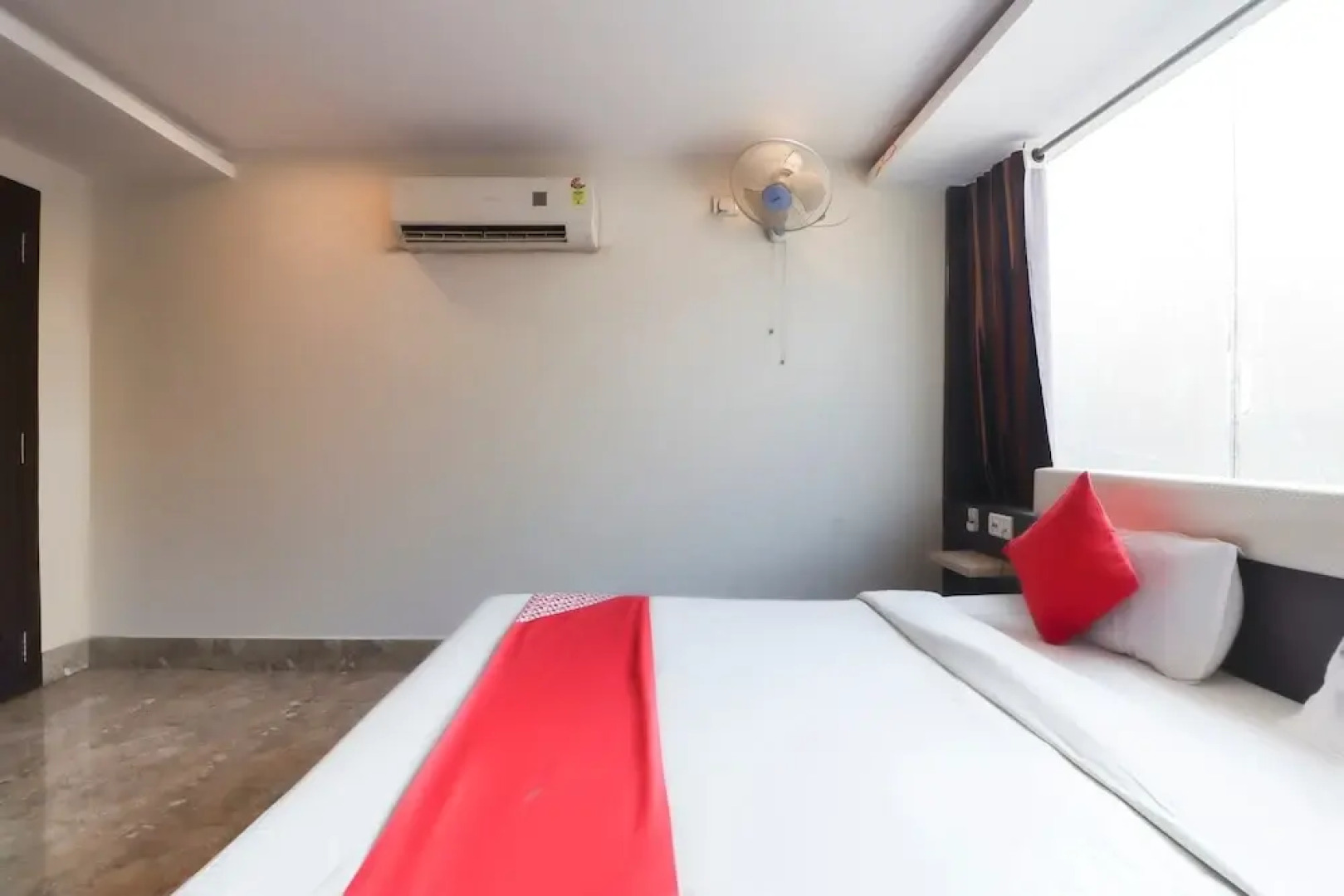 OYO Flagship 4989 The Welcomme Inn