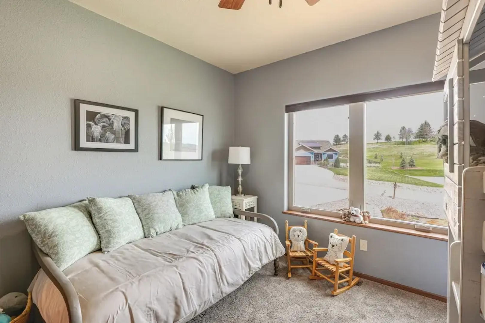 Spearfish Retreat w/ Fireplace + Mountain Views!