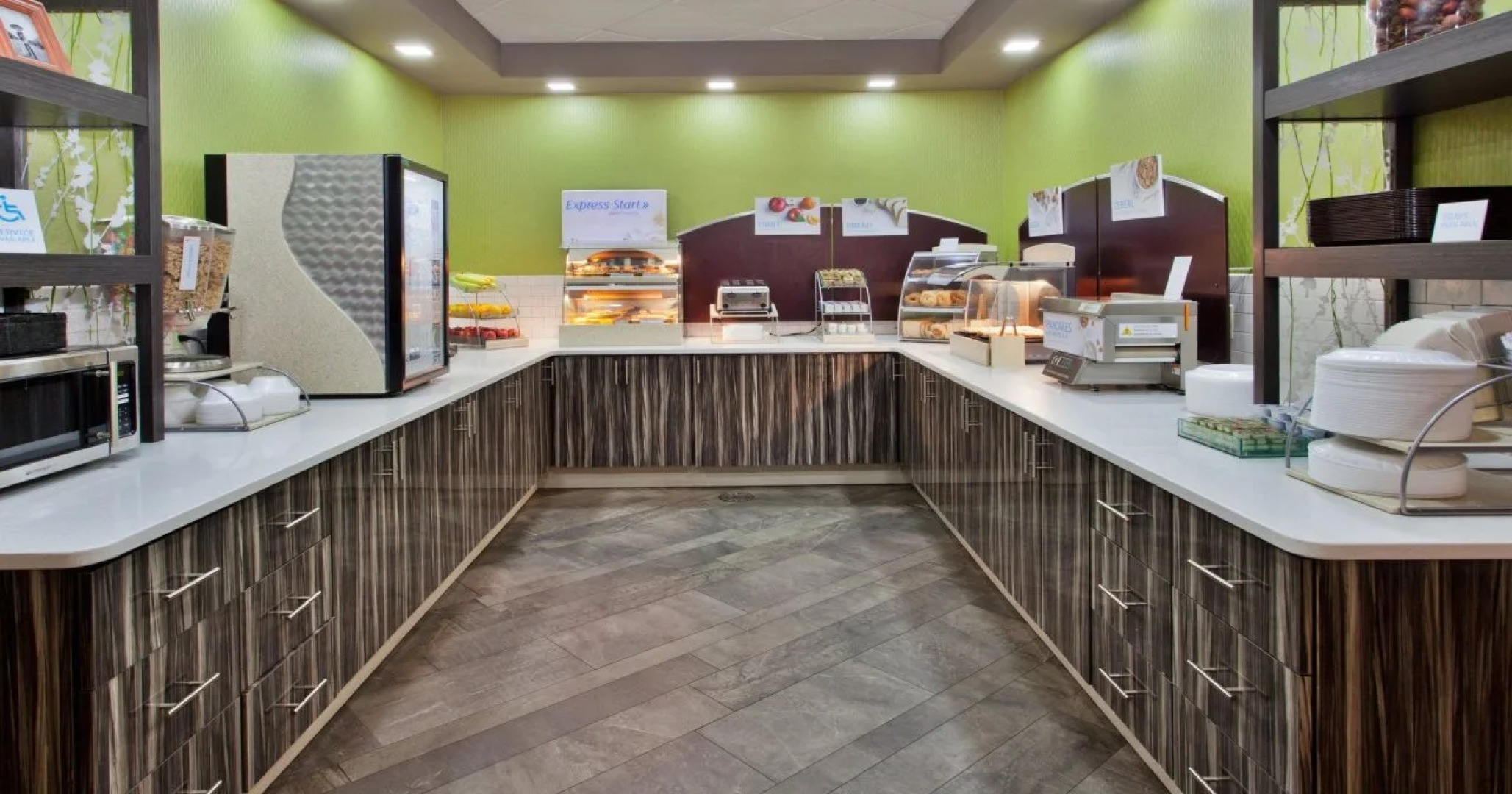 Holiday Inn Express Atlanta Galleria - Ballpark Area by IHG