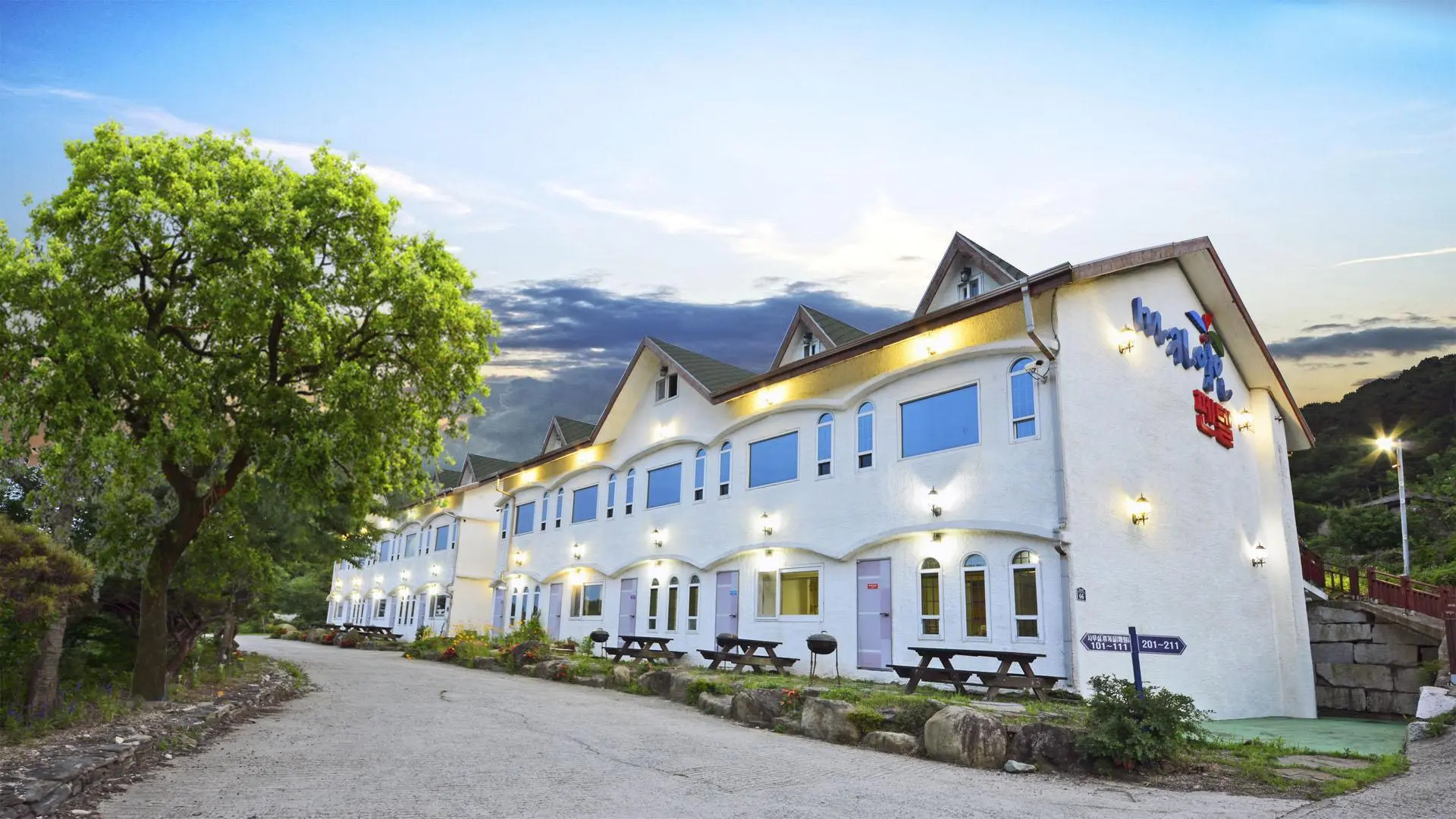 Tongyoung Macaio Pension