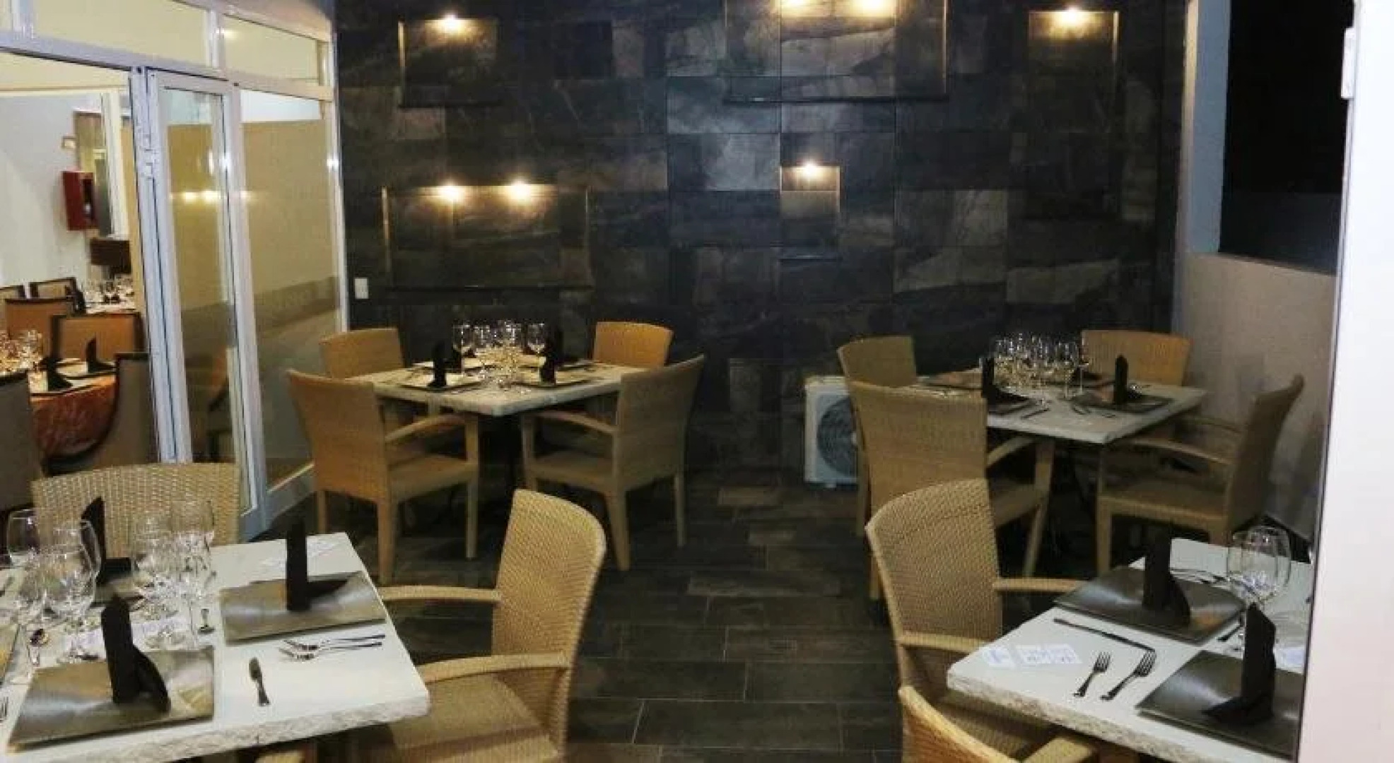 Centriplaza Hotel Suite & Spa