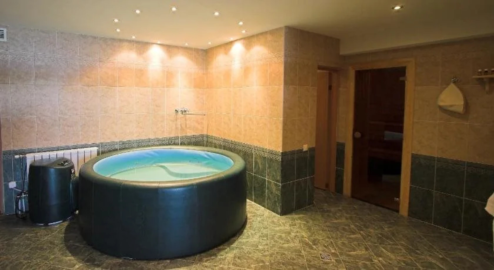 Отель Дафна