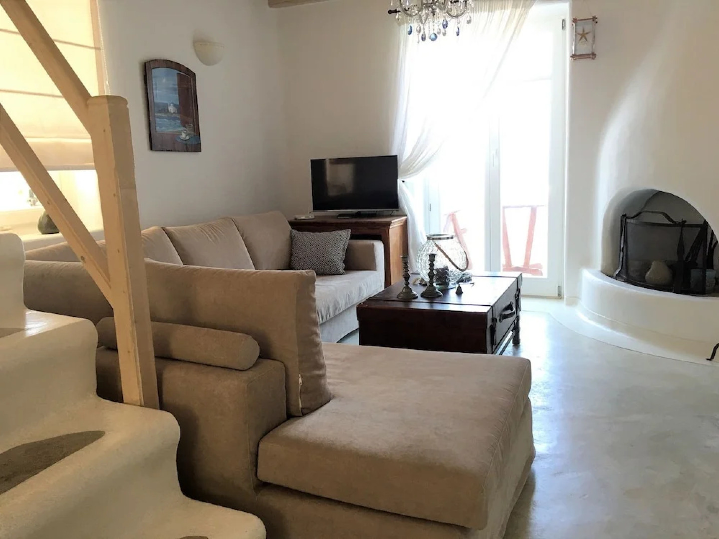 Delicate Mykonian House at Houlakia