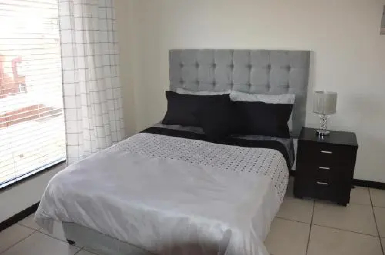 Strelitzia Apartment