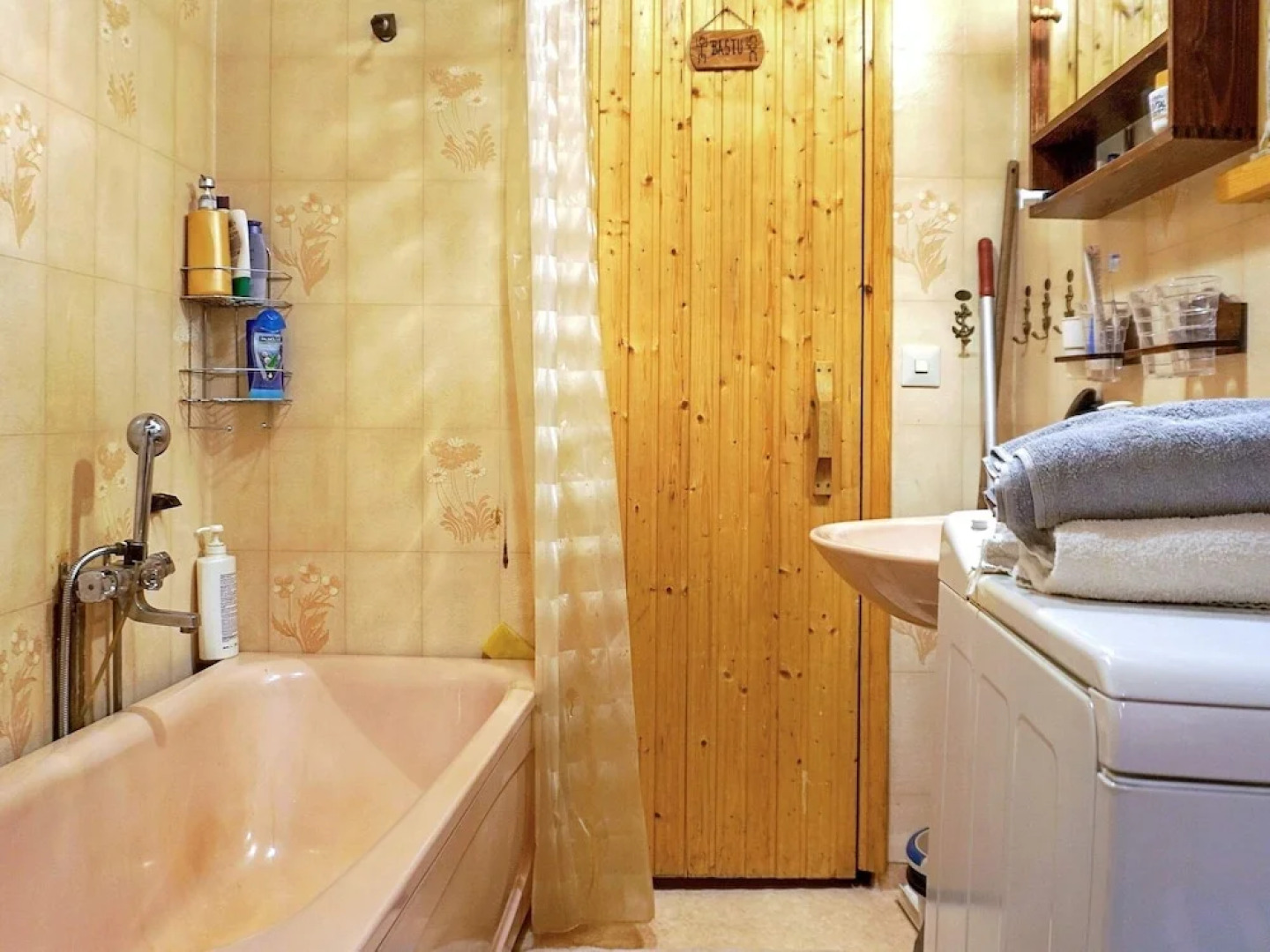 6 Person Holiday Home in Djurhamn