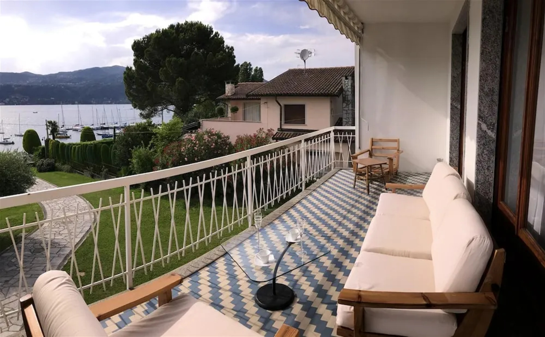 Villa With 4 Bedrooms in Ranco, With Wonderful Lake View, Private Pool