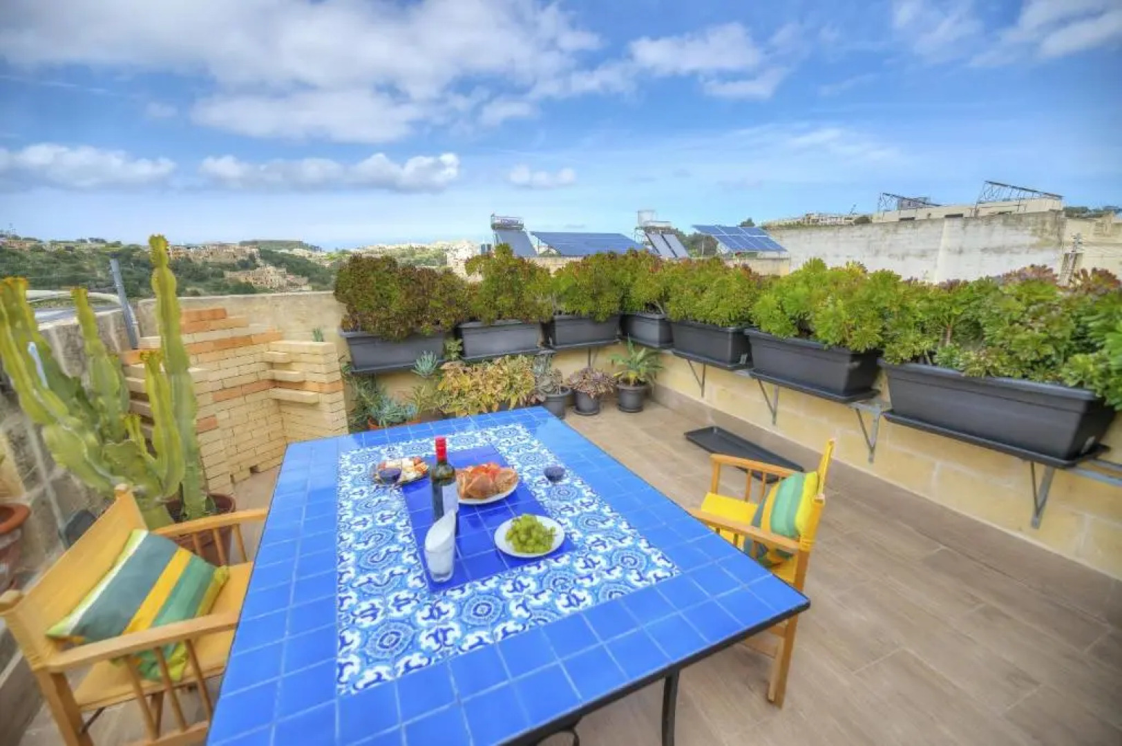 Cozy modernized village house in Munxar with large roof terrace GZ-DVEL1-1