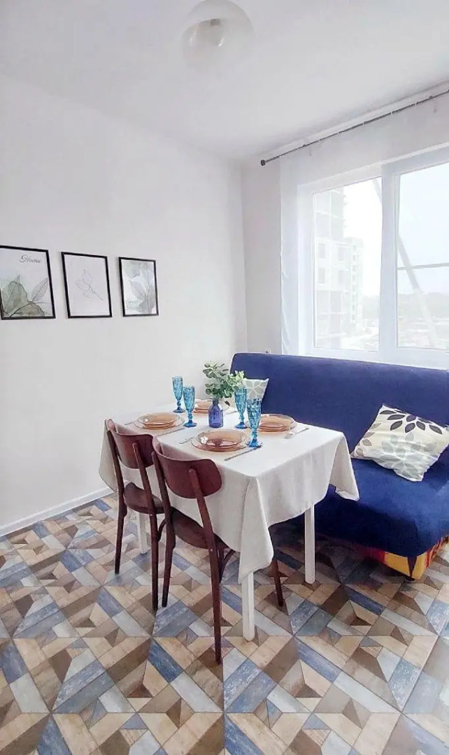 Солнечный эвкалипт на улице Крылова