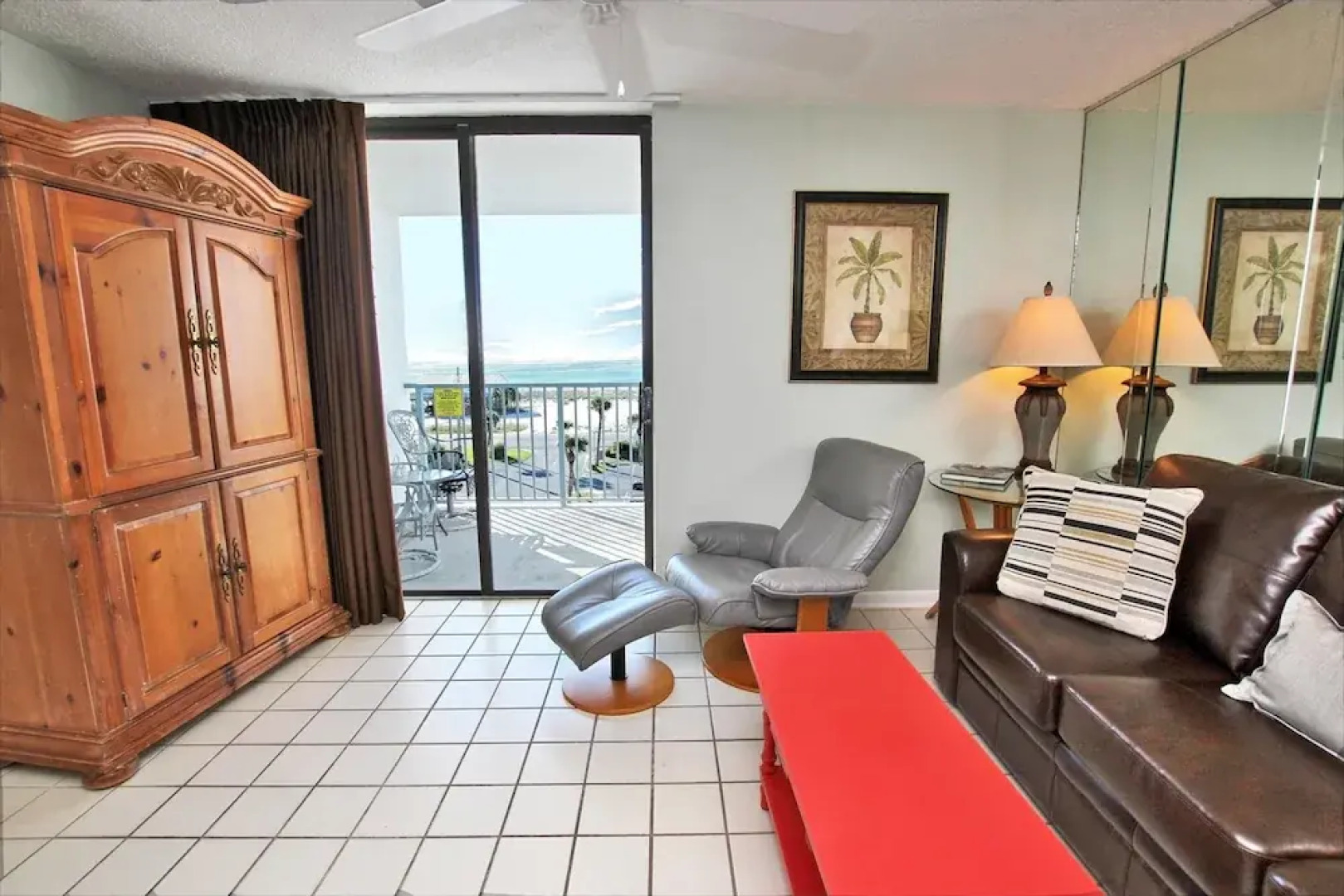 Crystal Tower By Youngs Sun Coast