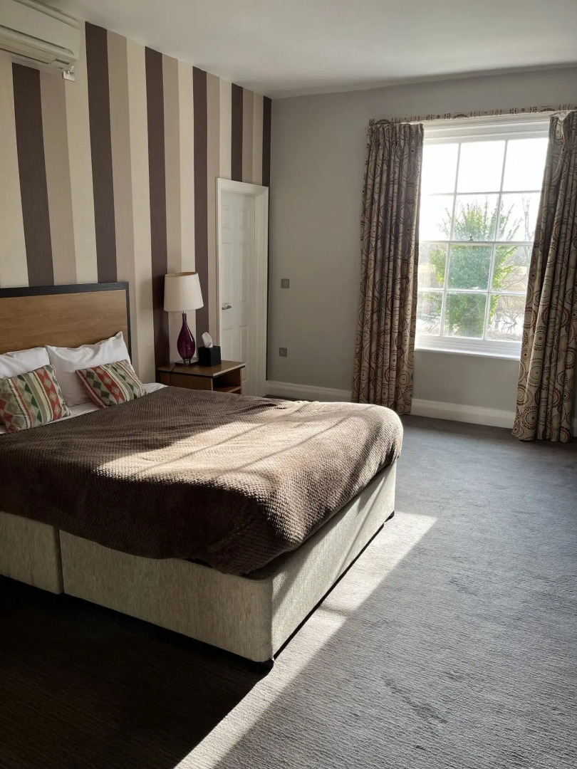 The Riverside House Hotel