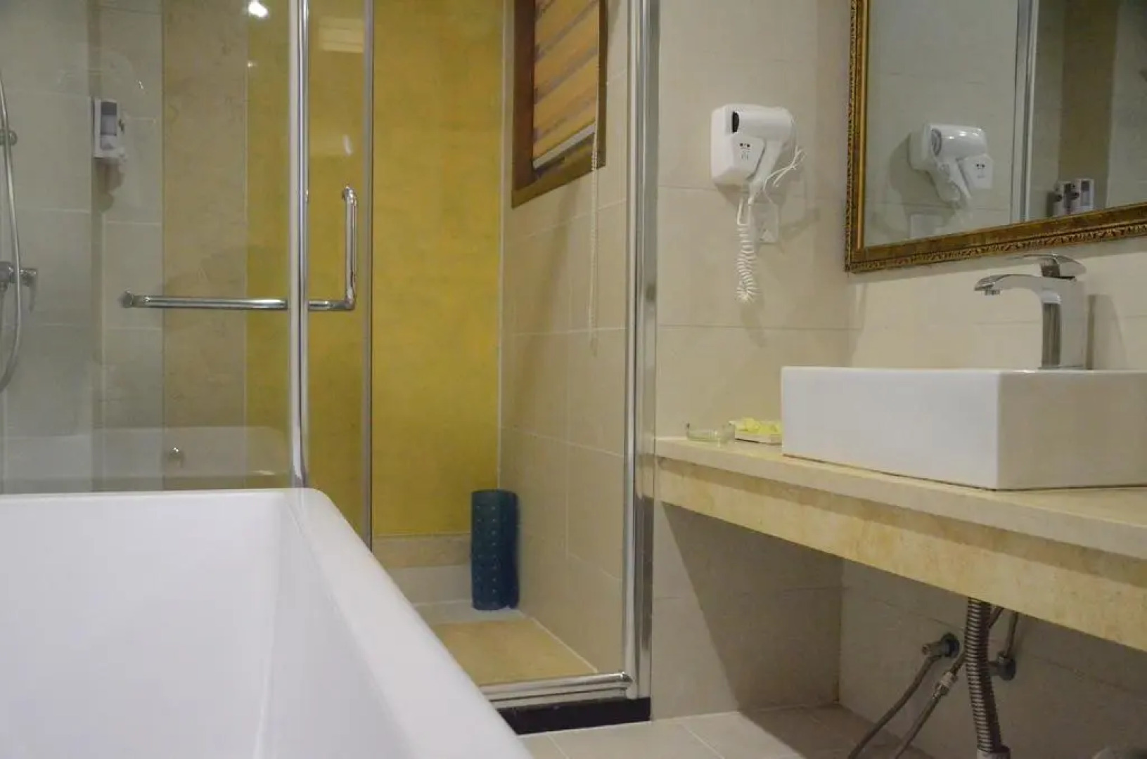 Vienna Hotel Nanyang People Road