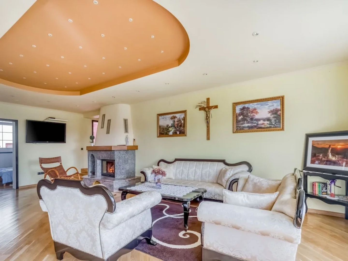 Serene Holiday Home in Zagreb With Jacuzzi