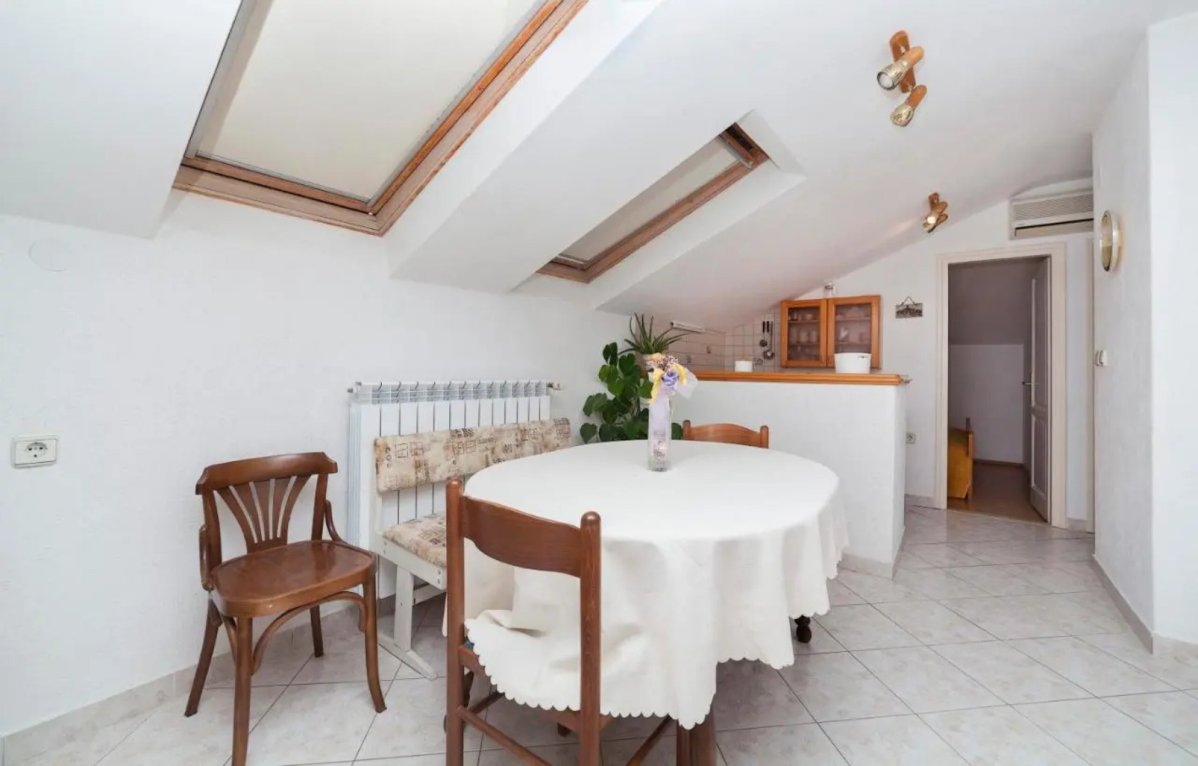 Apartments & Rooms Nada