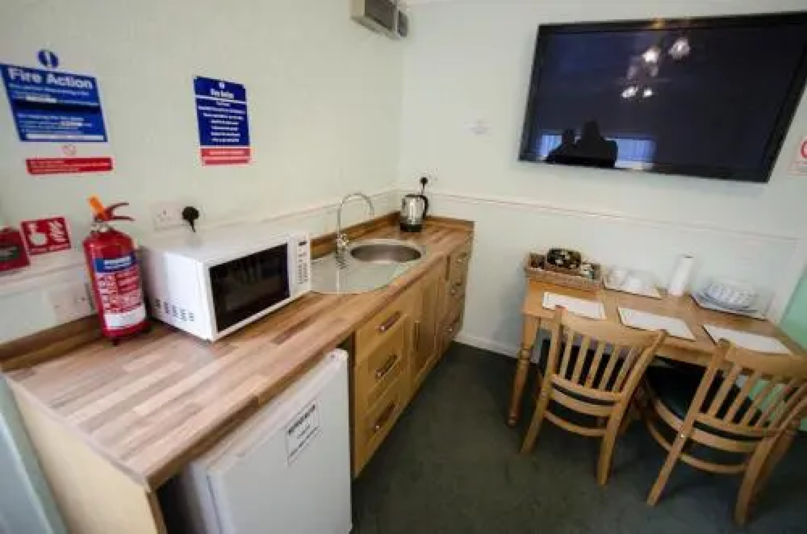 Torr House Premium Budget Central Hotel