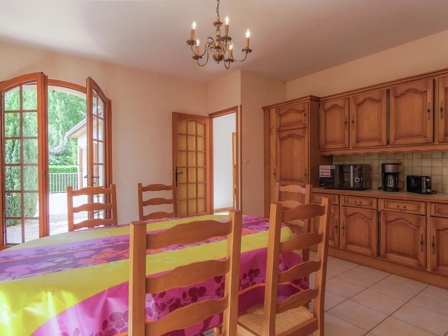 Beautiful Villa with Private Garden in Pineuilh Aquitaine