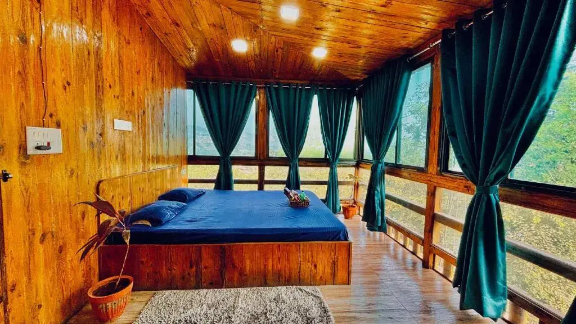 La Passiflora at Pawna Lake