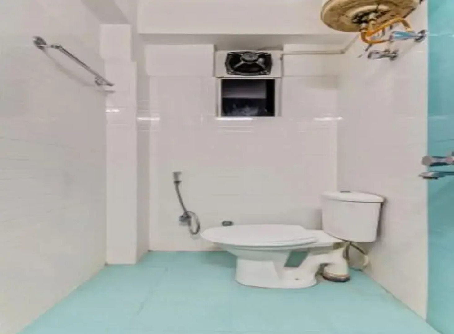 OYO Flagship 42717 Hotel Fort