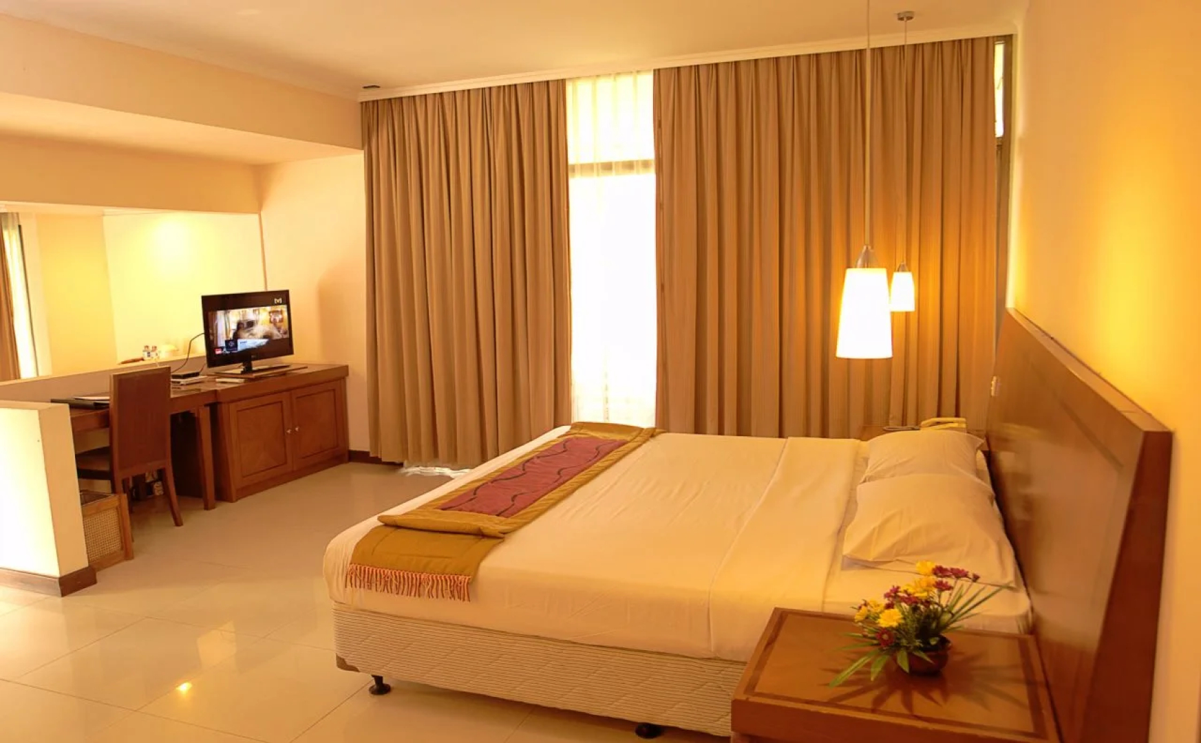 Patra Semarang Convention Hotel