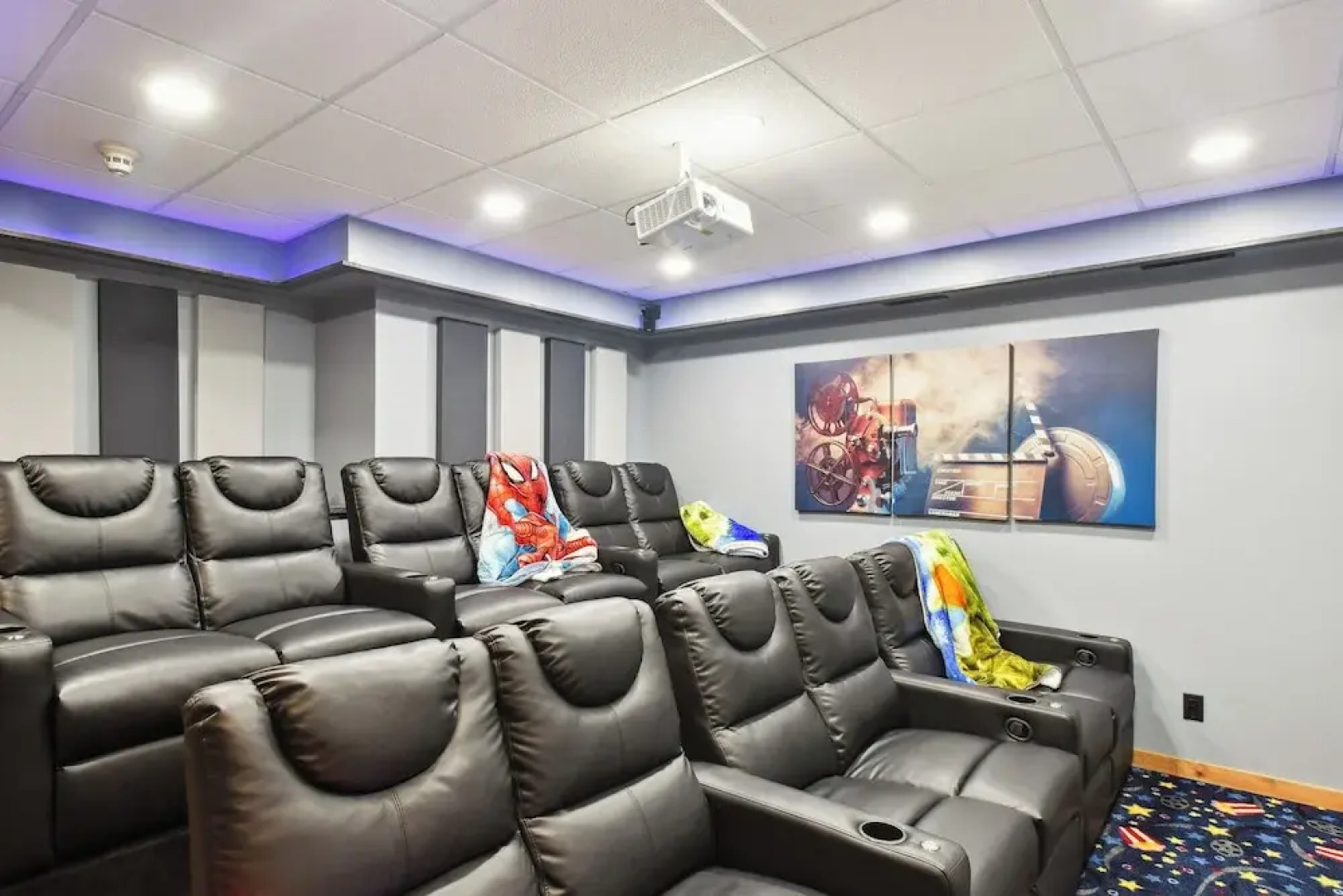 Galena Getaway w/ Hot Tub, Home Theater & More!