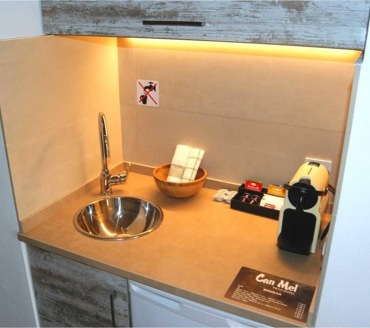 Petit Hotel C'an Mel