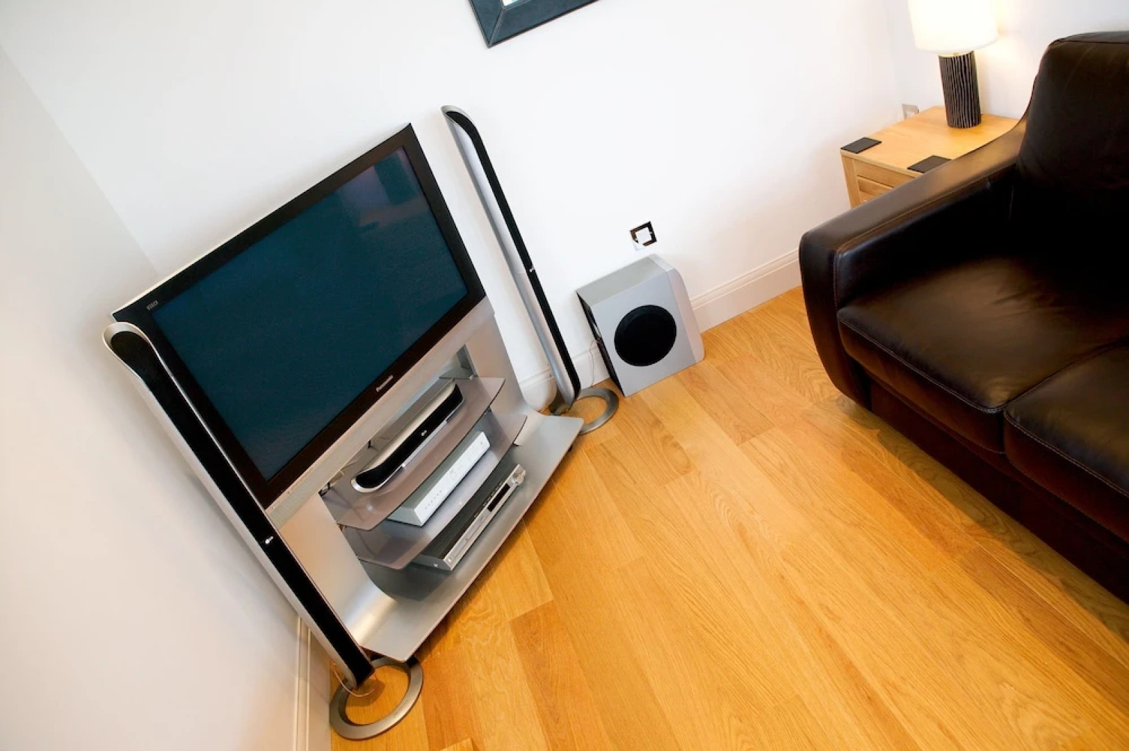 Pelican House By Esa