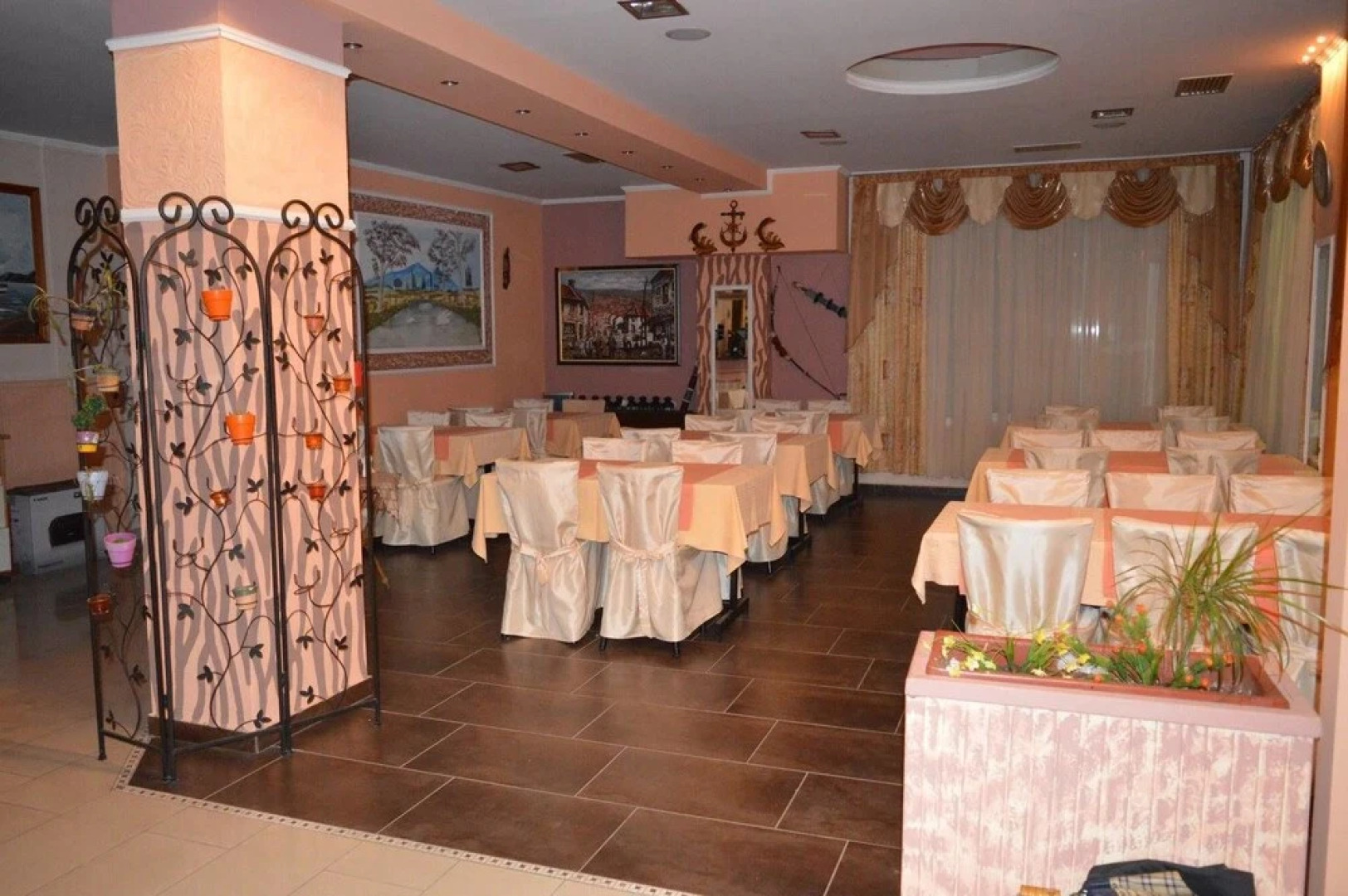 Artemis Hotel