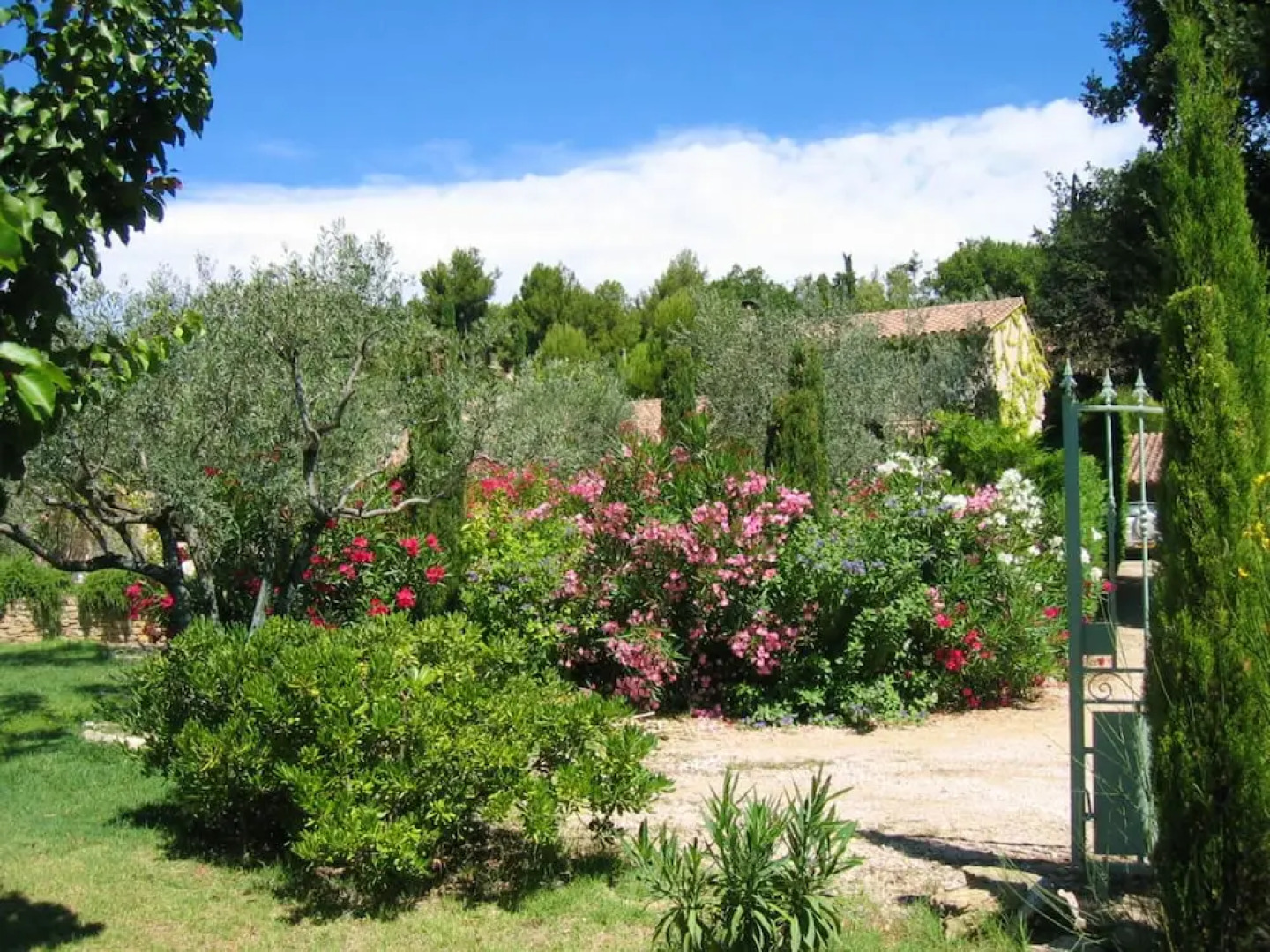 House With 4 Bedrooms in Villedieu, With Wonderful Mountain View, Priv