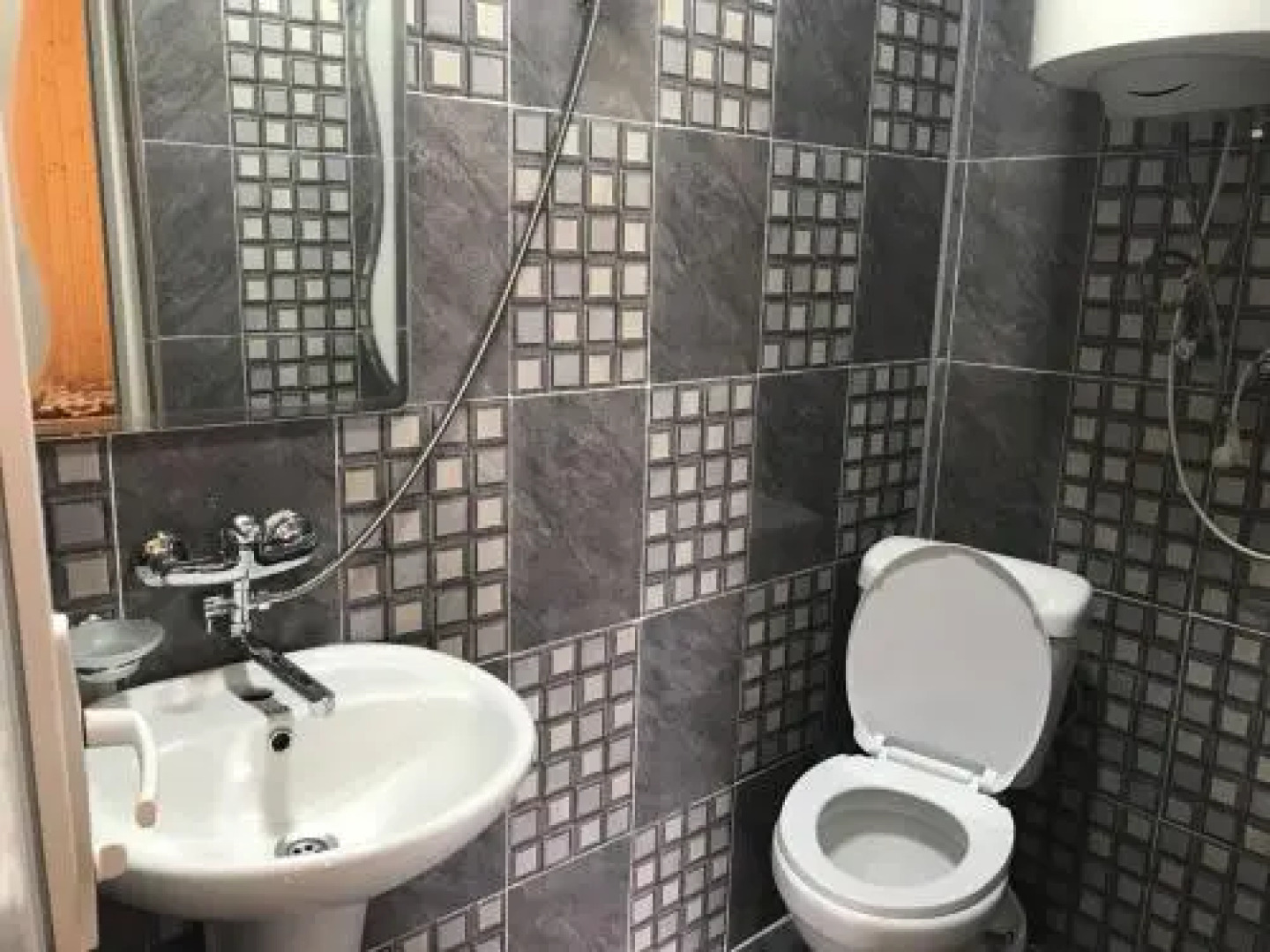 Ureki Residence Hotel