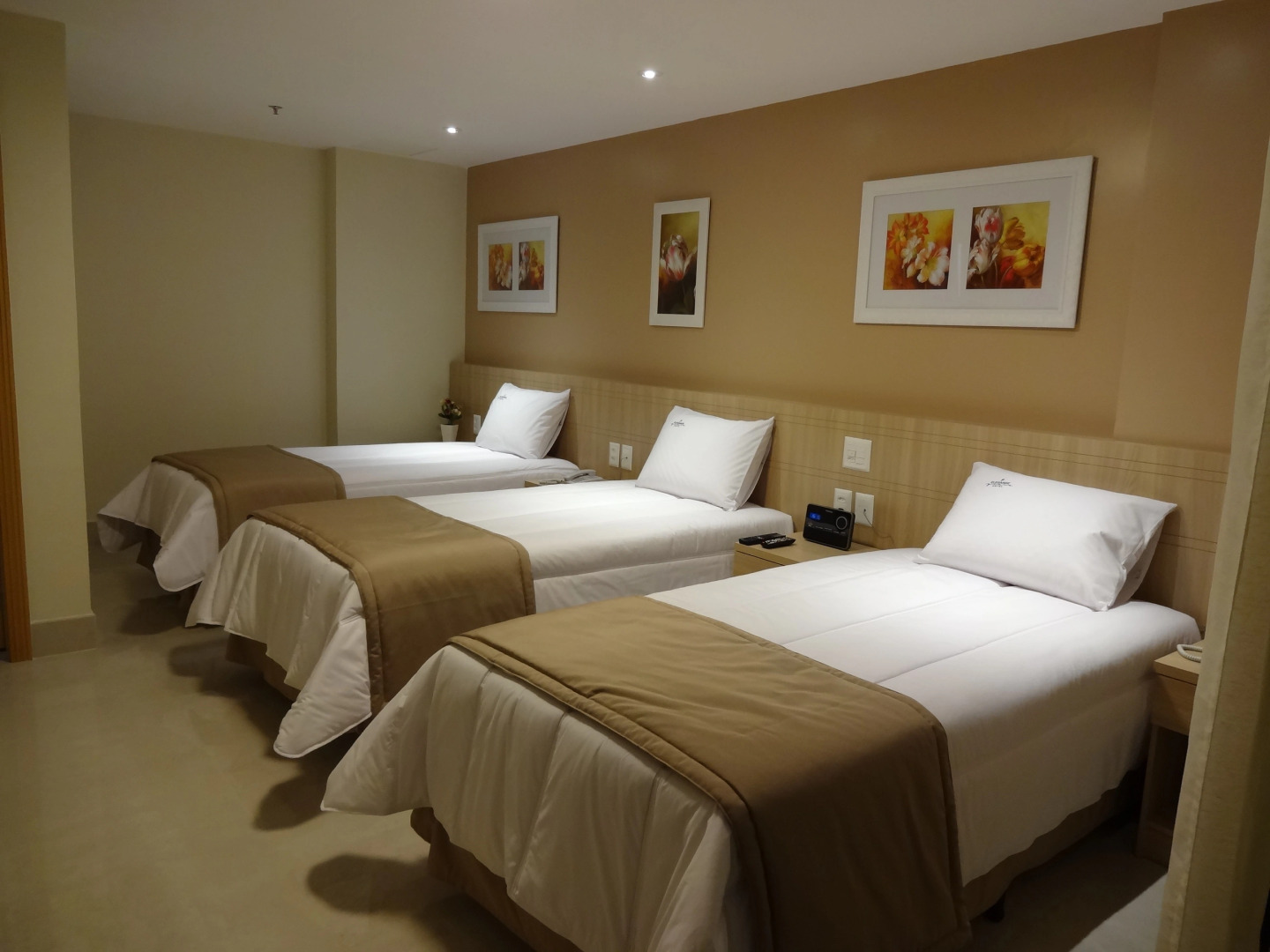 Elegance Praia Hotel