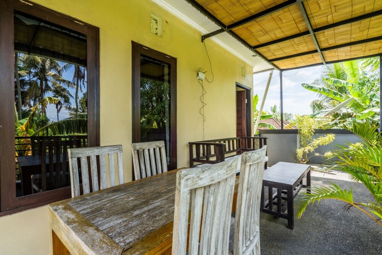 Kutus Kutus Saba Beach Villas