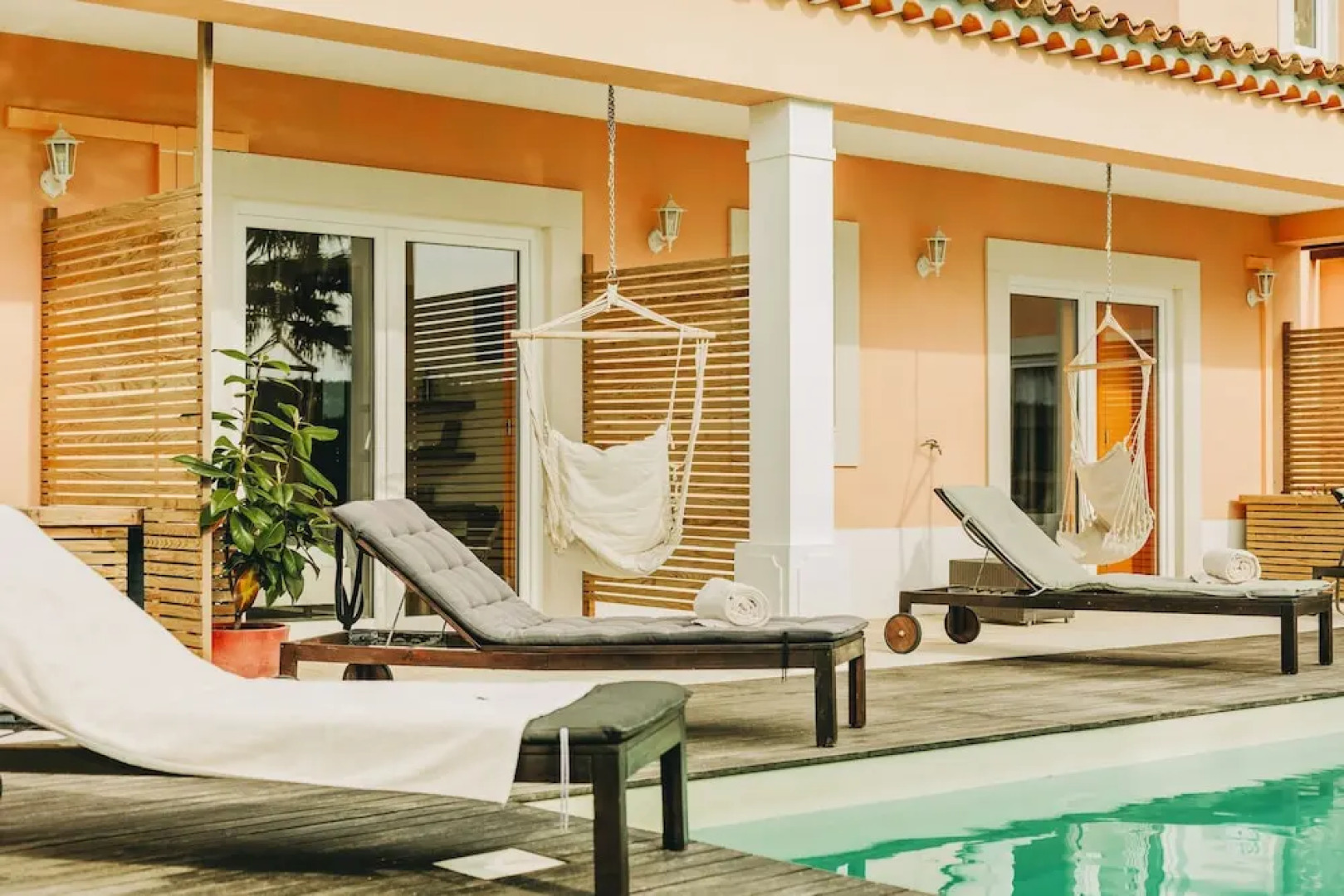 Torel Cliff Surf & Golf