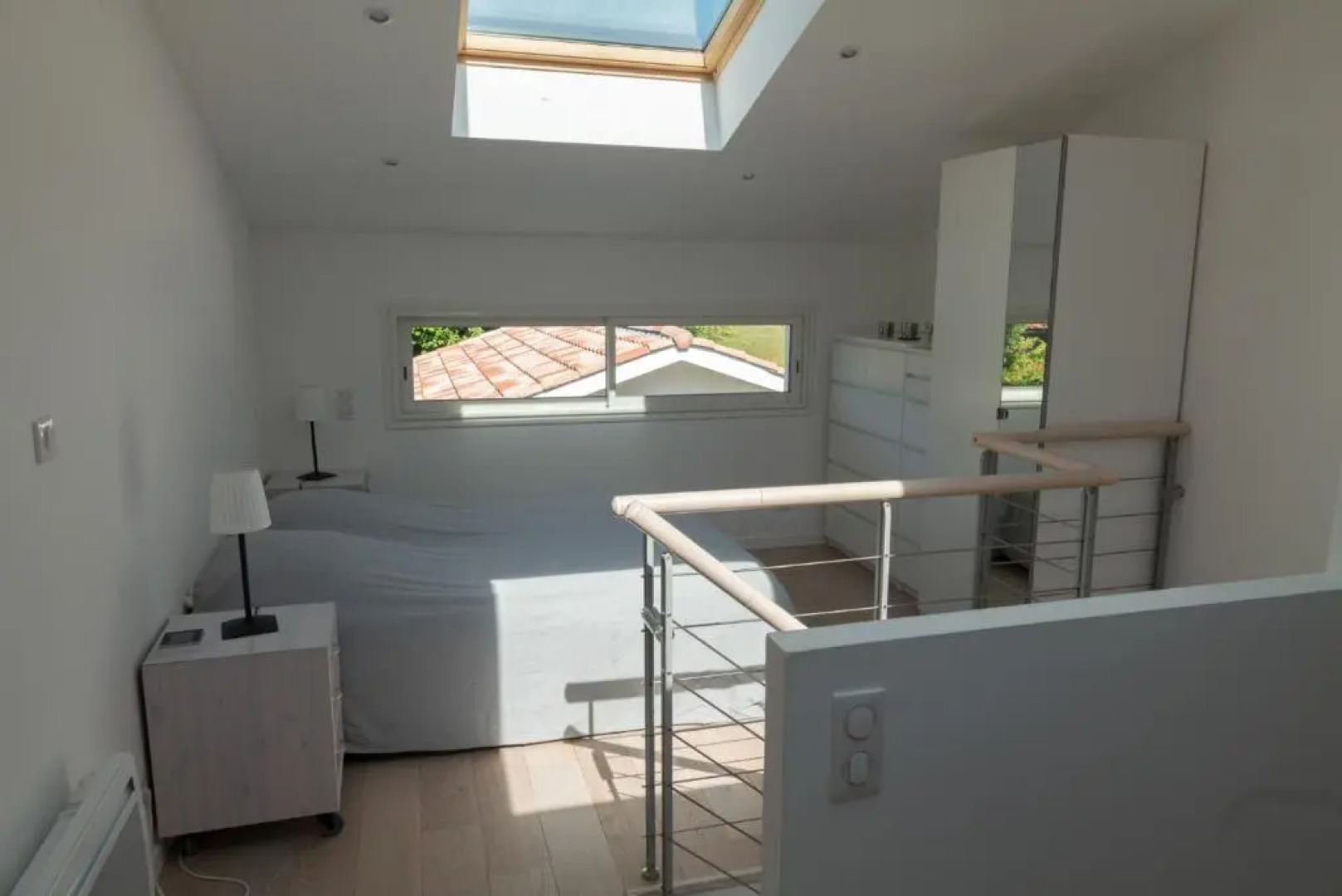 Plaisant villa with pool, close to the beach