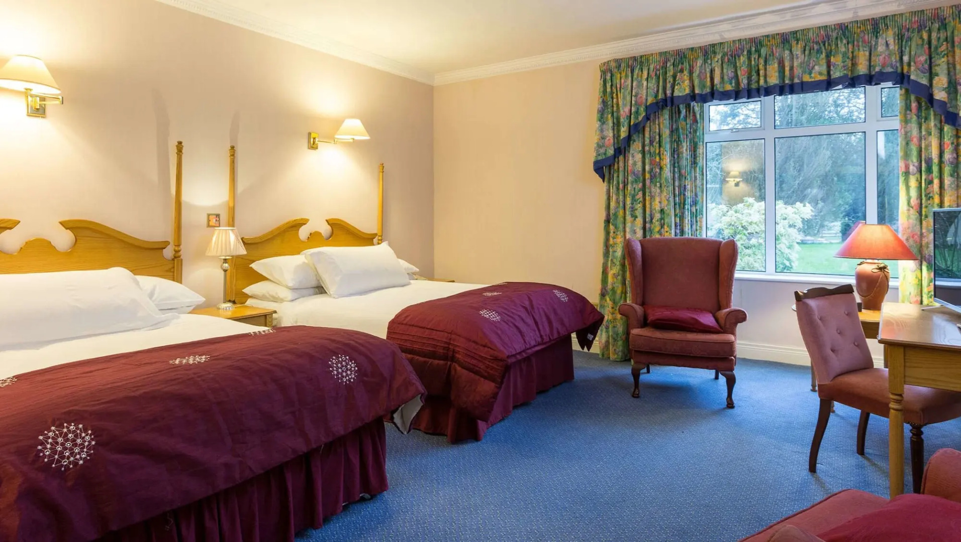 The Cedar Lodge Hotel and Restaurant