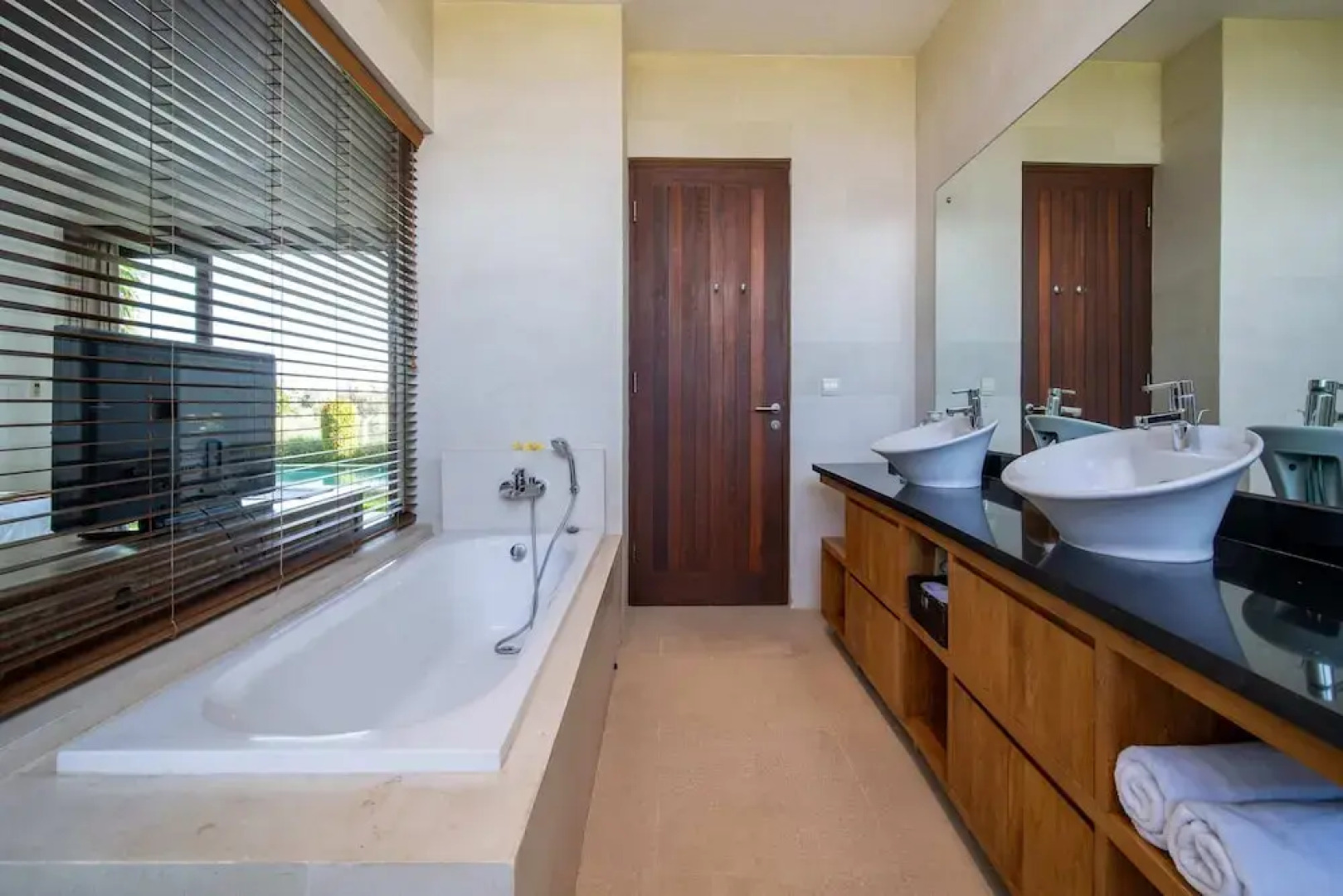 Peaceful Private Villa, 3 BR, Canggu With Staff