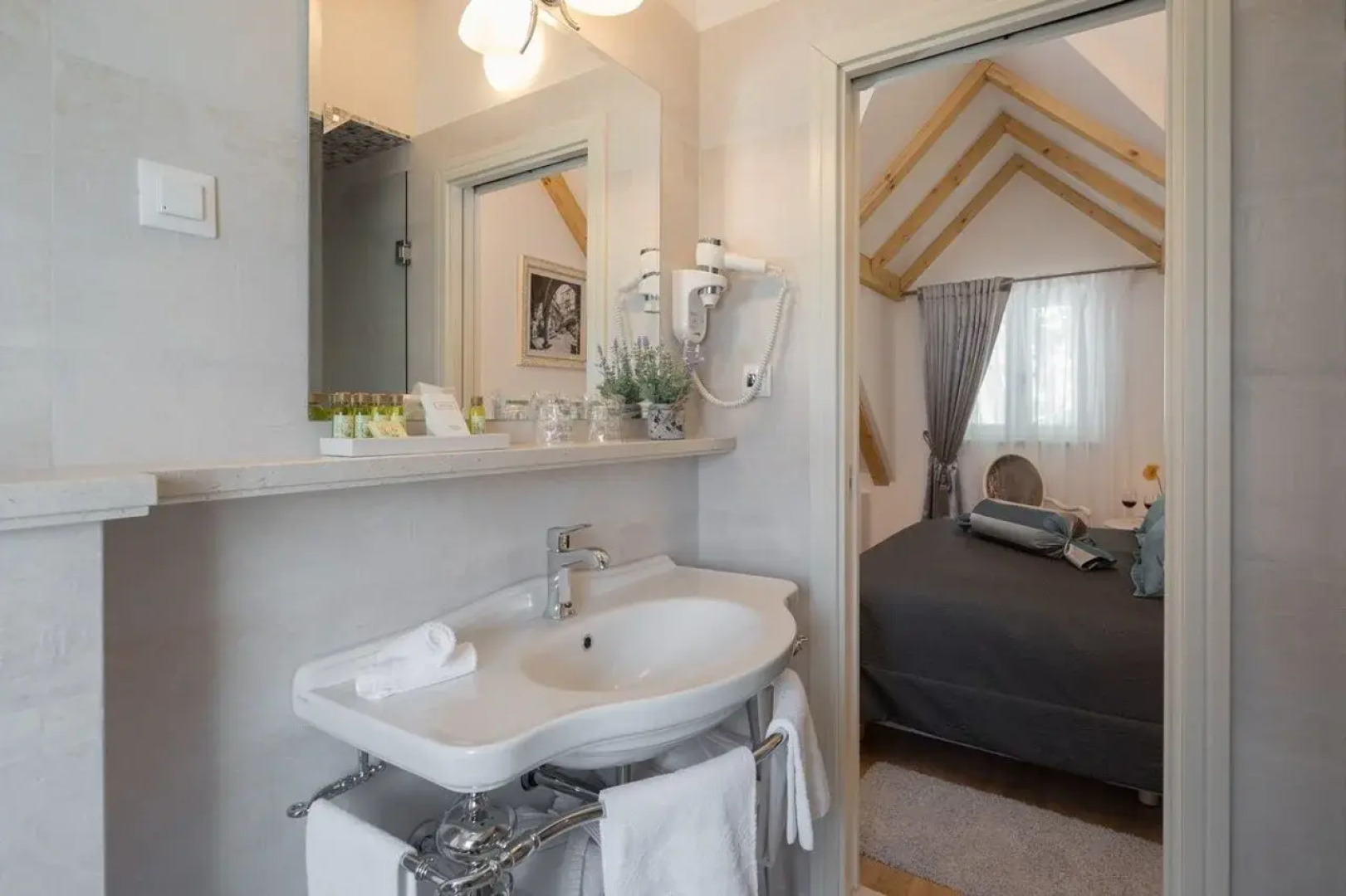 Priska Med Luxury Rooms