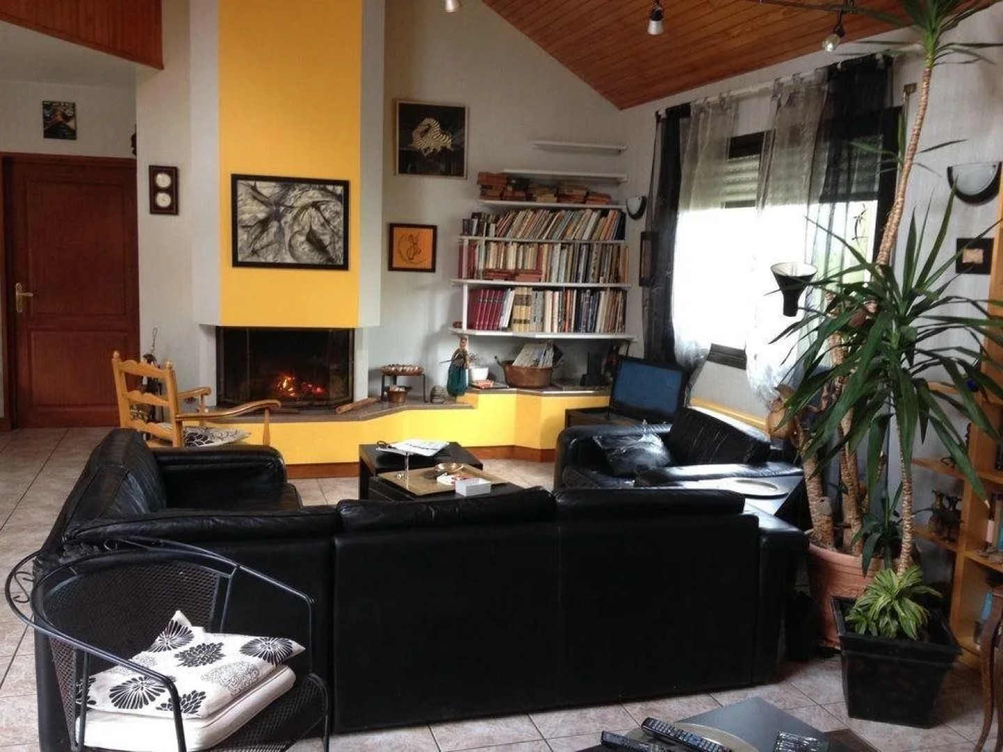 Idyllic house near the sea