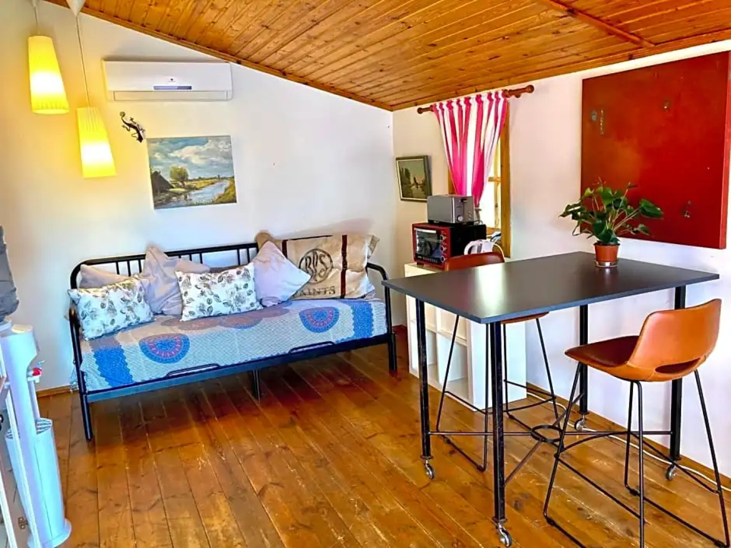 Romantic Private Cabin