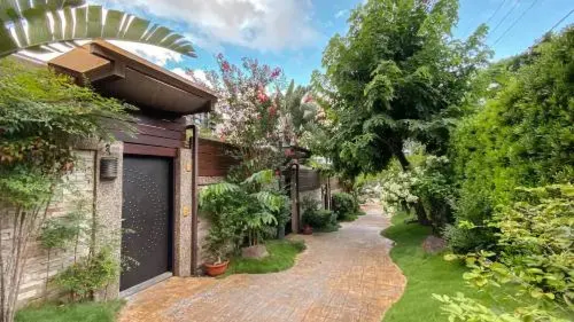 Yage Hotspring House